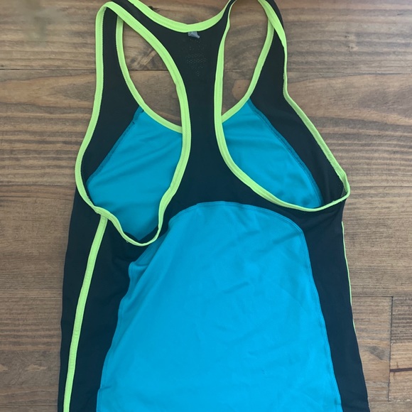 nike workout tank, size xsmall - Picture 3 of 3